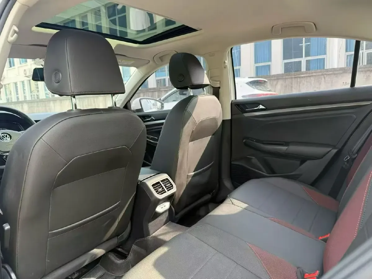 2021 Volkswagen Bora 1.5L 113HP L4 6AT,autocango,china used car exporter,china ev exporter,chinese used car exporter,chinese used ev exporter