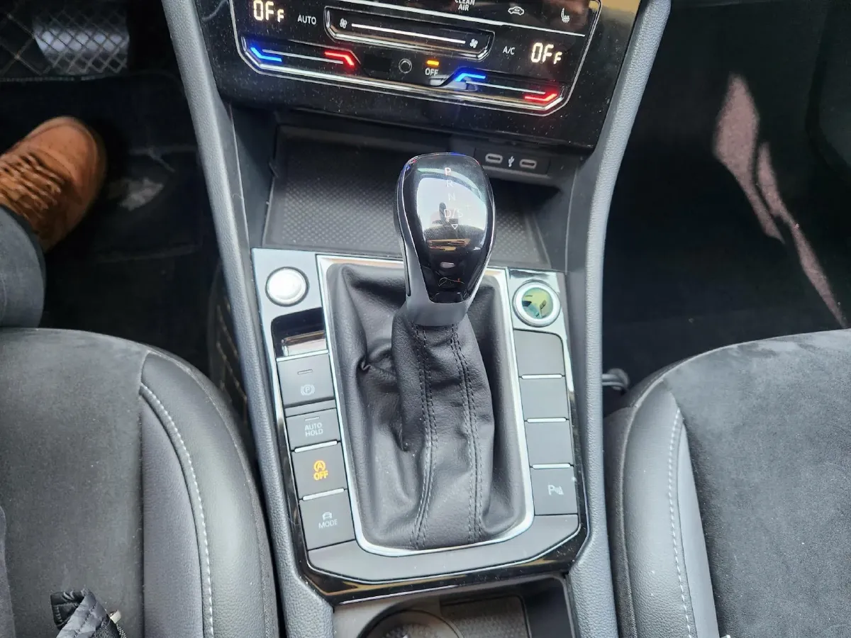 2021 Volkswagen Sagitar 1.4T 150HP L4 7DCT,autocango,china used car exporter,china ev exporter,chinese used car exporter,chinese used ev exporter