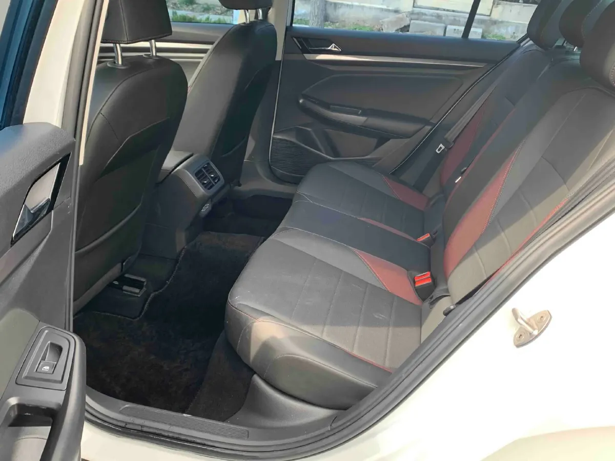 2021 Volkswagen Bora 1.5L 113HP L4 6AT,autocango,china used car exporter,china ev exporter,chinese used car exporter,chinese used ev exporter