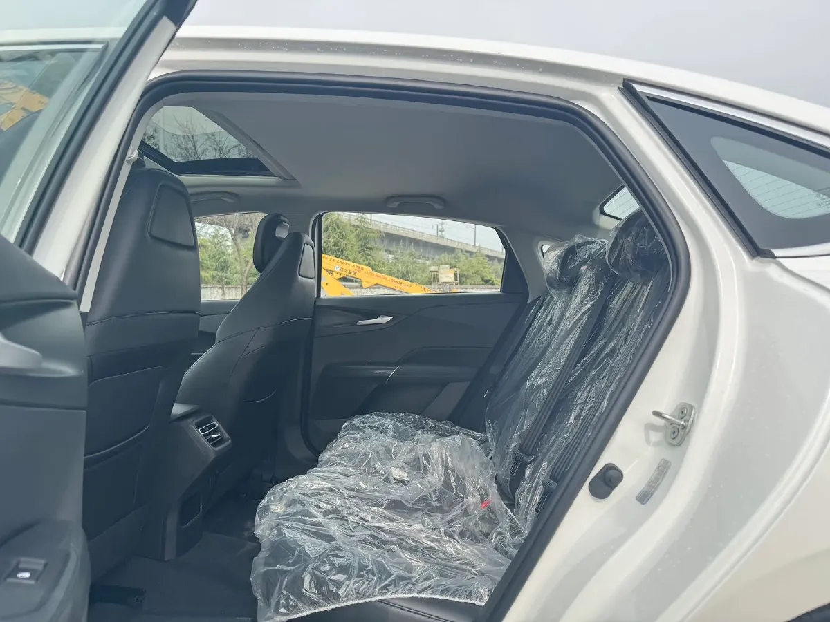 2025 ChangAn Eado 1.5T 192HP L4 7DCT,autocango,china used car exporter,china ev exporter,chinese used car exporter,chinese used ev exporter