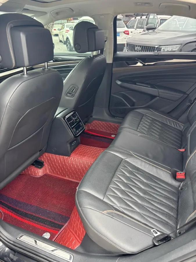 2019 Volvo V40 1.5T 152HP L4 6AT,autocango,china used car exporter,china ev exporter,chinese used car exporter,chinese used ev exporter