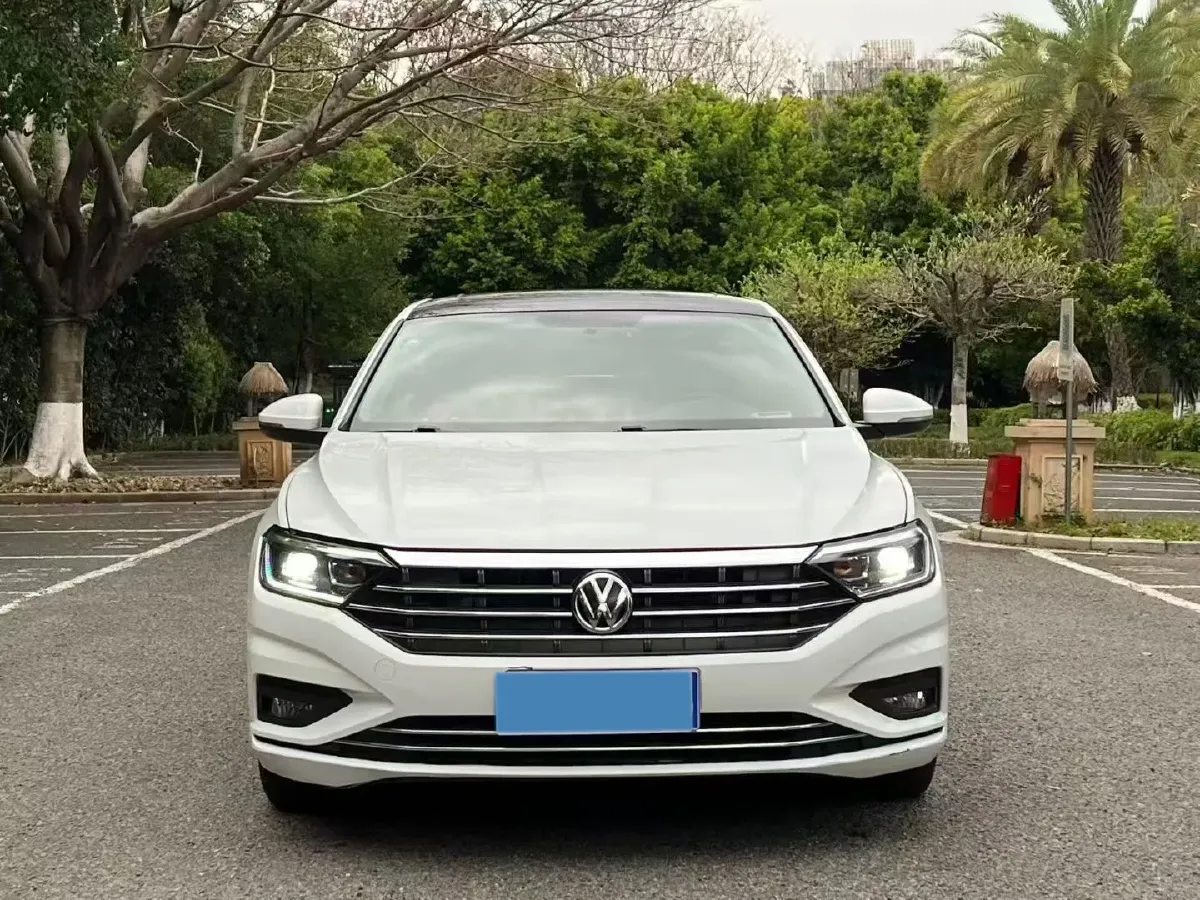 2019 Jeep Renegade 1.3T 173HP L4 7DCT,autocango,china used car exporter,china ev exporter,chinese used car exporter,chinese used ev exporter