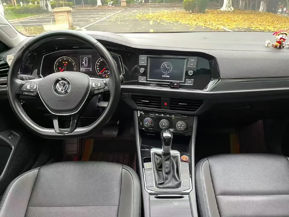 2019 Jeep Renegade 1.3T 173HP L4 7DCT,autocango,china used car exporter,china ev exporter,chinese used car exporter,chinese used ev exporter