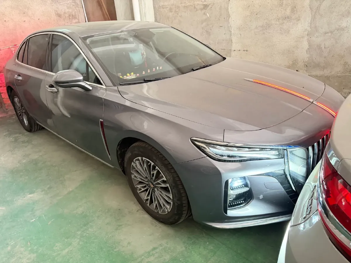 2024 HongQi H5 2.0T 224HP L4 8AT,autocango,china used car exporter,china ev exporter,chinese used car exporter,chinese used ev exporter
