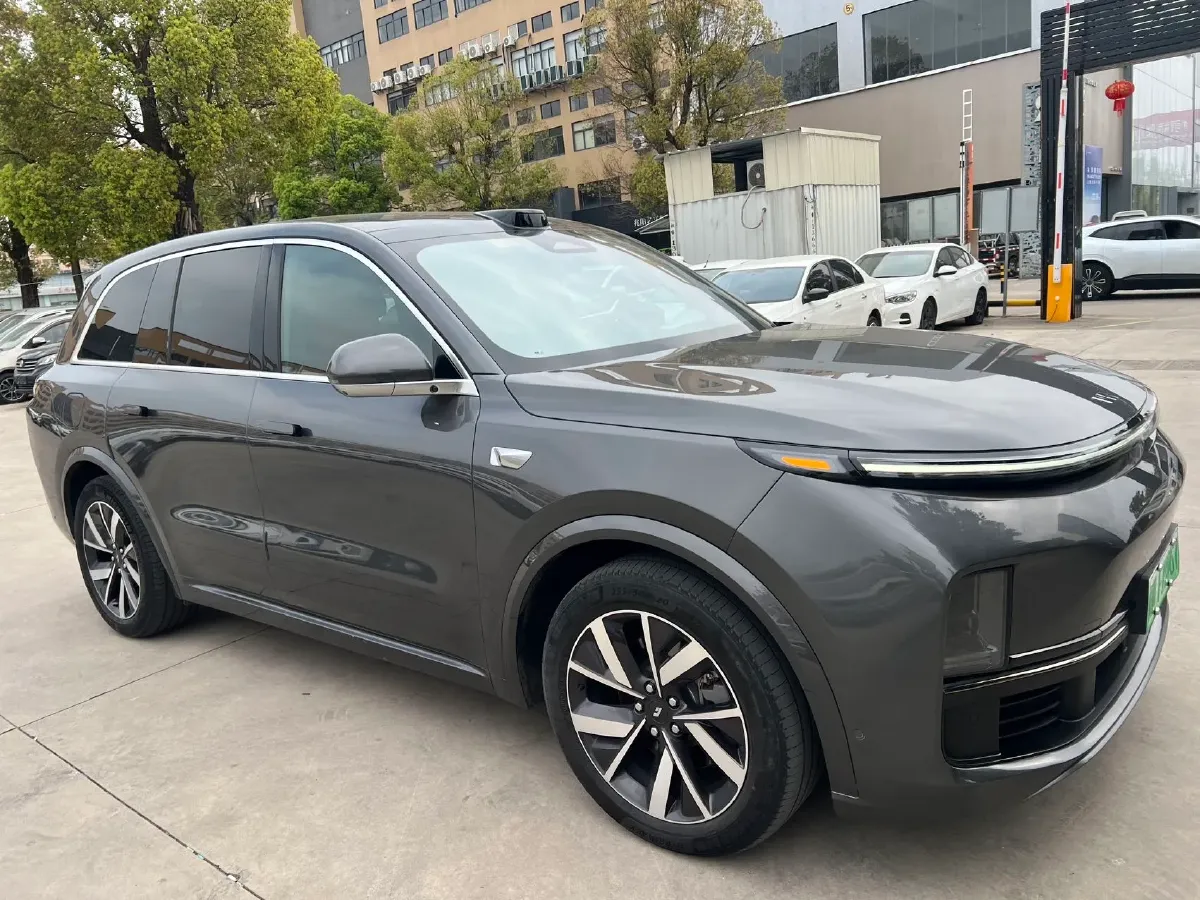 2023 Li L8 Range Extended 154HP REEV 40.9KWH,autocango,china used car exporter,china ev exporter,chinese used car exporter,chinese used ev exporter