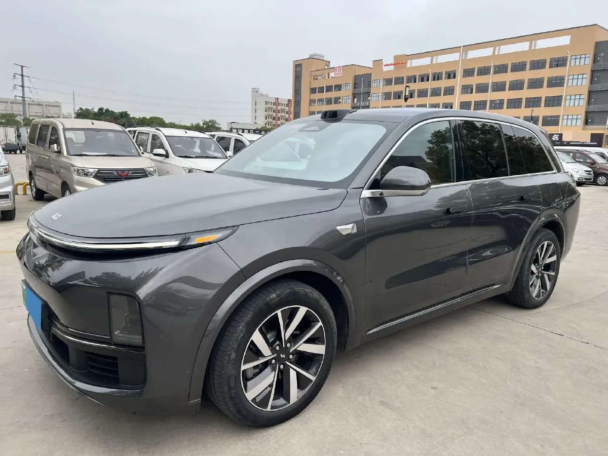 2023 Li L8 Range Extended 154HP REEV 40.9KWH,autocango,china used car exporter,china ev exporter,chinese used car exporter,chinese used ev exporter