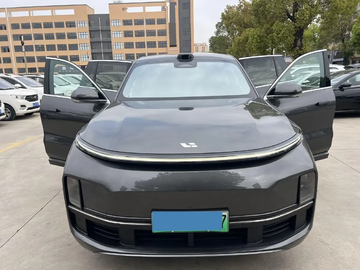 2023 Li L8 Range Extended 154HP REEV 40.9KWH,autocango,china used car exporter,china ev exporter,chinese used car exporter,chinese used ev exporter