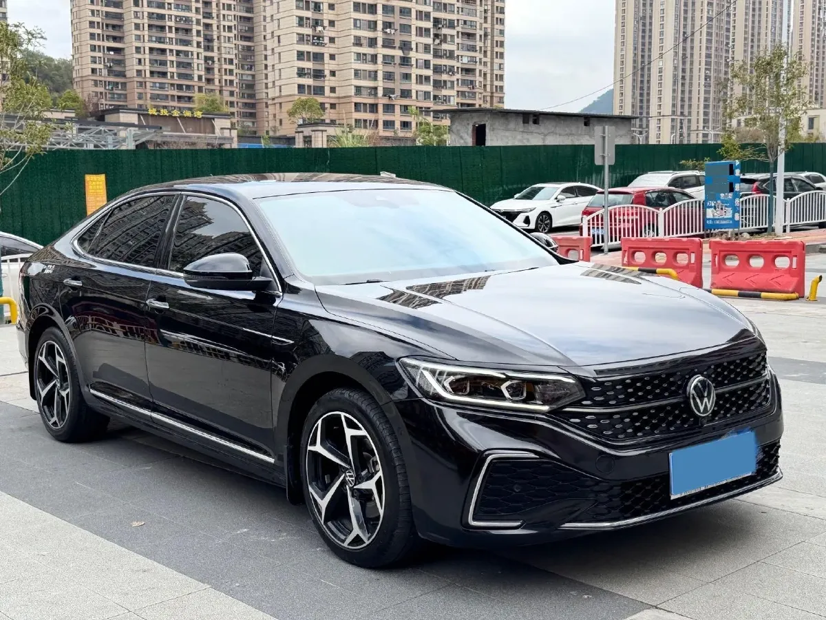 2023 Volkswagen Passat 2.0T 186HP L4 7DCT,autocango,china used car exporter,china ev exporter,chinese used car exporter,chinese used ev exporter