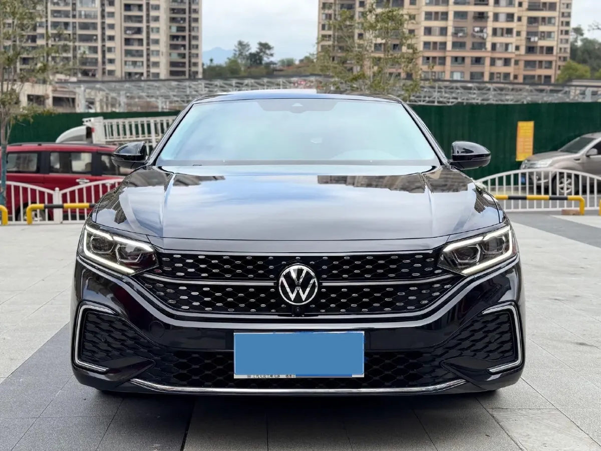 2023 Volkswagen Passat 2.0T 186HP L4 7DCT,autocango,china used car exporter,china ev exporter,chinese used car exporter,chinese used ev exporter
