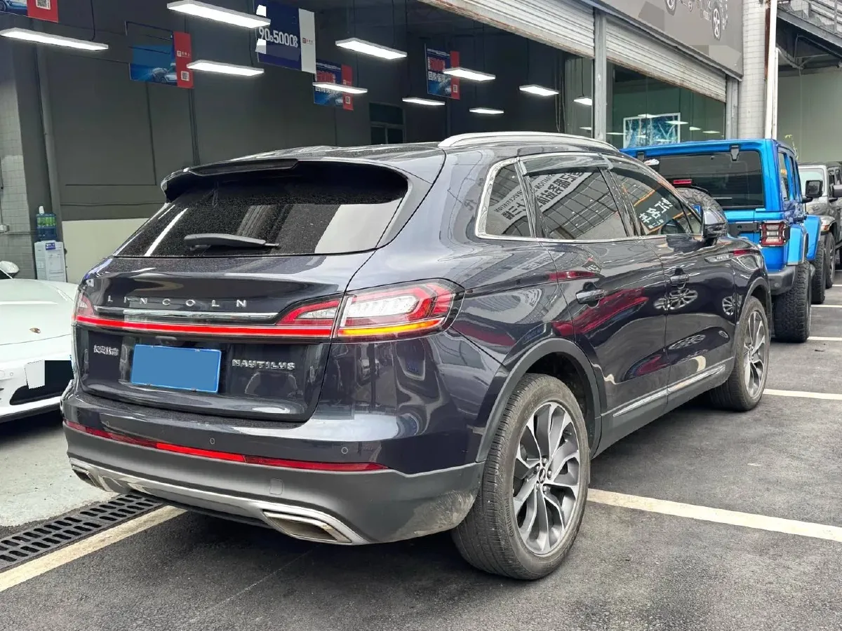 2021 Lincoln Nautilus 2.0T 245HP L4 8AT,autocango,china used car exporter,china ev exporter,chinese used car exporter,chinese used ev exporter