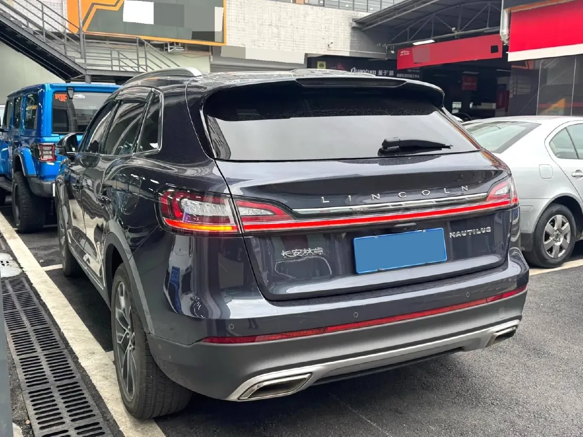 2021 Lincoln Nautilus 2.0T 245HP L4 8AT,autocango,china used car exporter,china ev exporter,chinese used car exporter,chinese used ev exporter