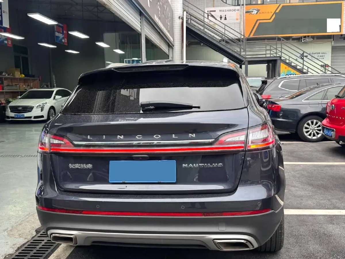 2021 Lincoln Nautilus 2.0T 245HP L4 8AT,autocango,china used car exporter,china ev exporter,chinese used car exporter,chinese used ev exporter