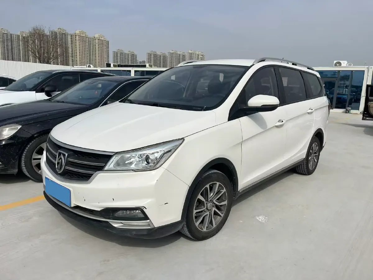2019 BaoJun 730 1.5T 151HP L4 CVT,autocango,china used car exporter,china ev exporter,chinese used car exporter,chinese used ev exporter