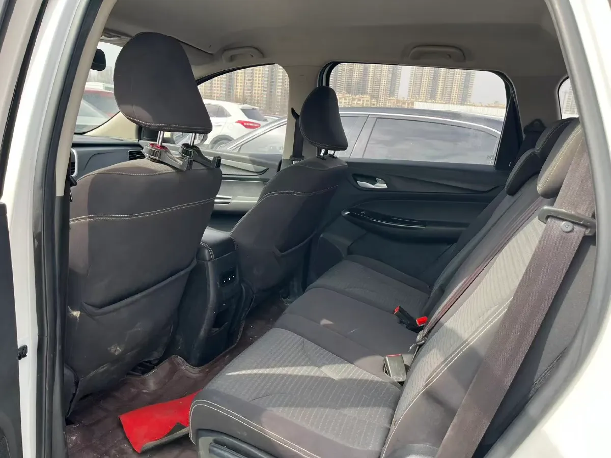 2019 BaoJun 730 1.5T 151HP L4 CVT,autocango,china used car exporter,china ev exporter,chinese used car exporter,chinese used ev exporter