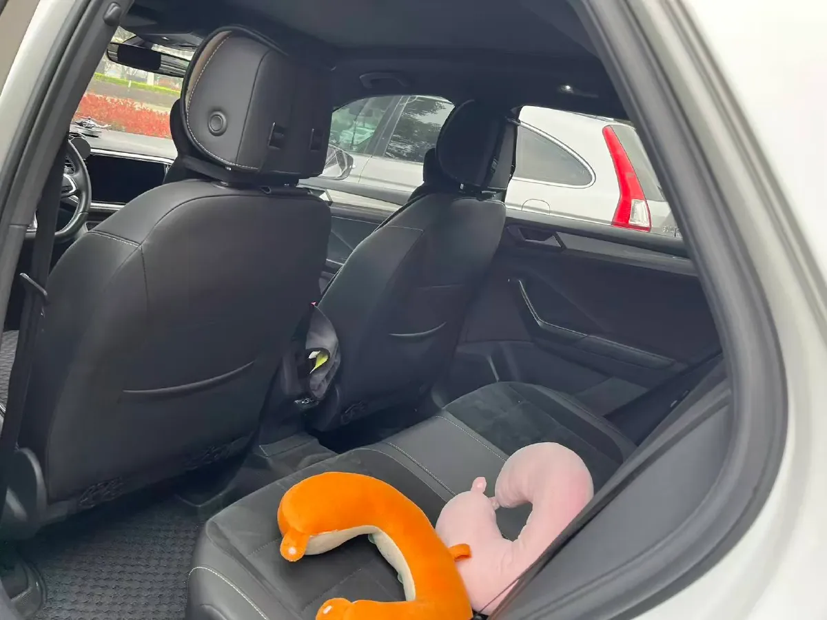 2022 Volkswagen T-Roc 1.4T 150HP L4 7DCT,autocango,china used car exporter,china ev exporter,chinese used car exporter,chinese used ev exporter