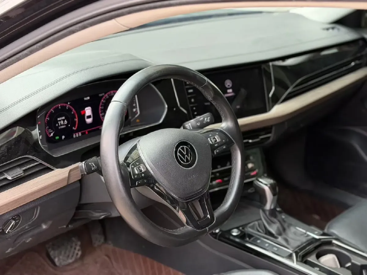 2020 Volkswagen Passat 2.0T 186HP L4 7DCT,autocango,china used car exporter,china ev exporter,chinese used car exporter,chinese used ev exporter