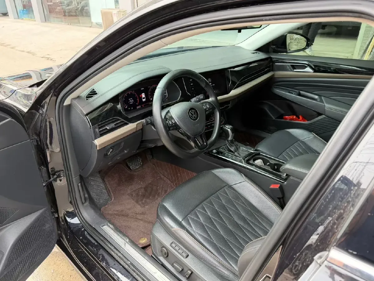 2020 Volkswagen Passat 2.0T 186HP L4 7DCT,autocango,china used car exporter,china ev exporter,chinese used car exporter,chinese used ev exporter