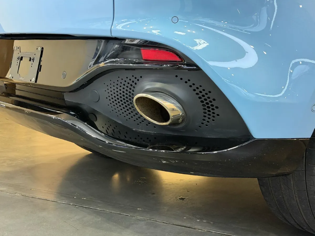 2022 Aston Martin DBX 3.0T 435HP L6 9AT,autocango,china used car exporter,china ev exporter,chinese used car exporter,chinese used ev exporter