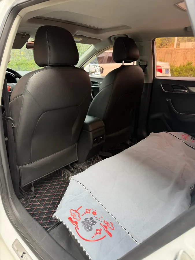 2019 Roewe i6 1.5T 169HP L4 AMT PHEV 9.1KWH,autocango,china used car exporter,china ev exporter,chinese used car exporter,chinese used ev exporter