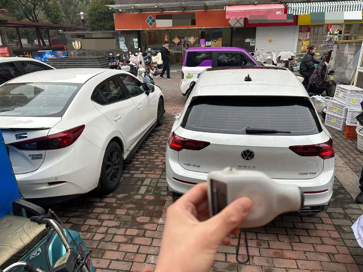 2024 Volkswagen Golf 1.4T 150HP L4 7DCT,autocango,china used car exporter,china ev exporter,chinese used car exporter,chinese used ev exporter