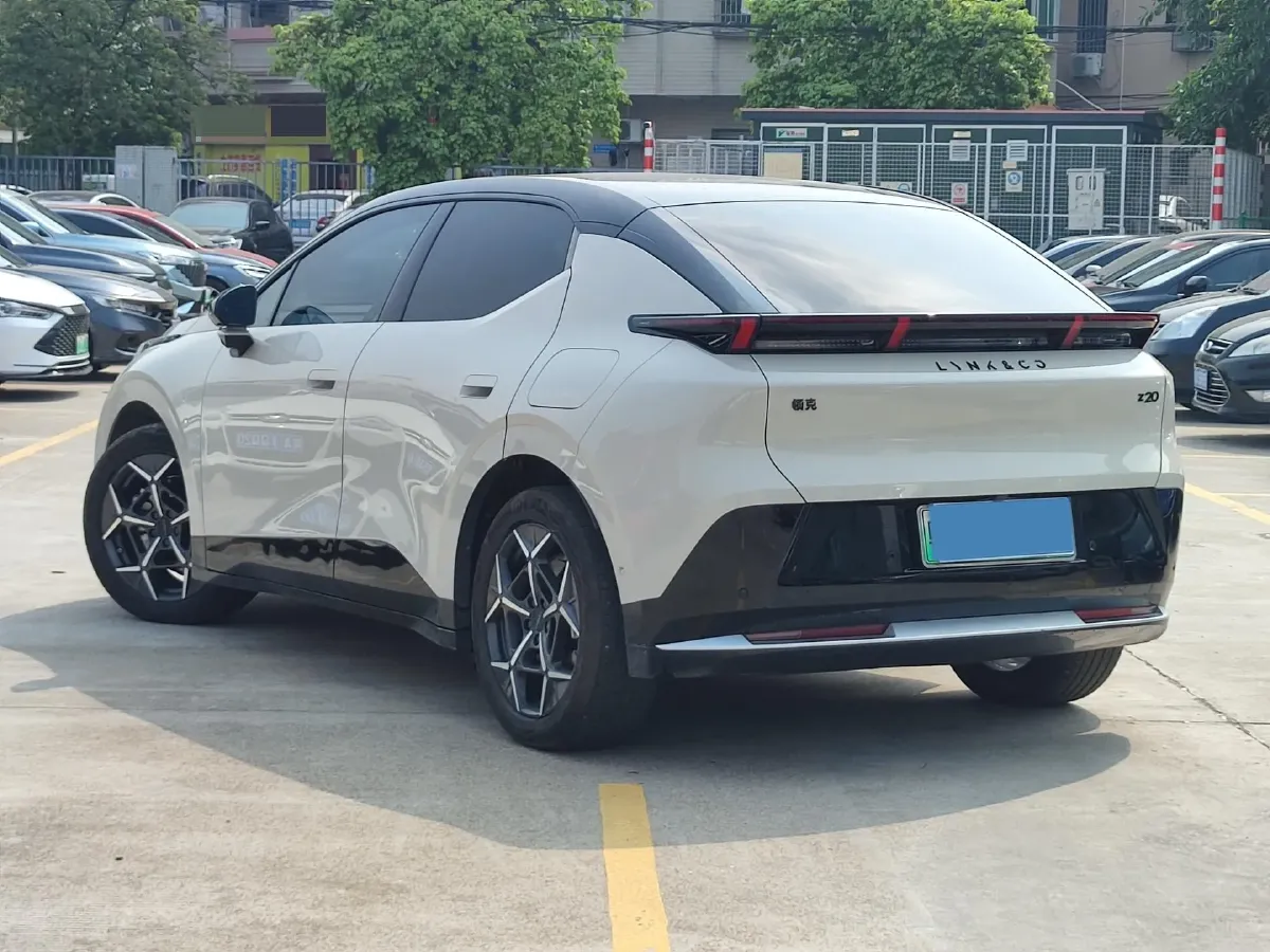 2025 Dongfeng Z9 2.0T 258HP L4 8AT,autocango,china used car exporter,china ev exporter,chinese used car exporter,chinese used ev exporter