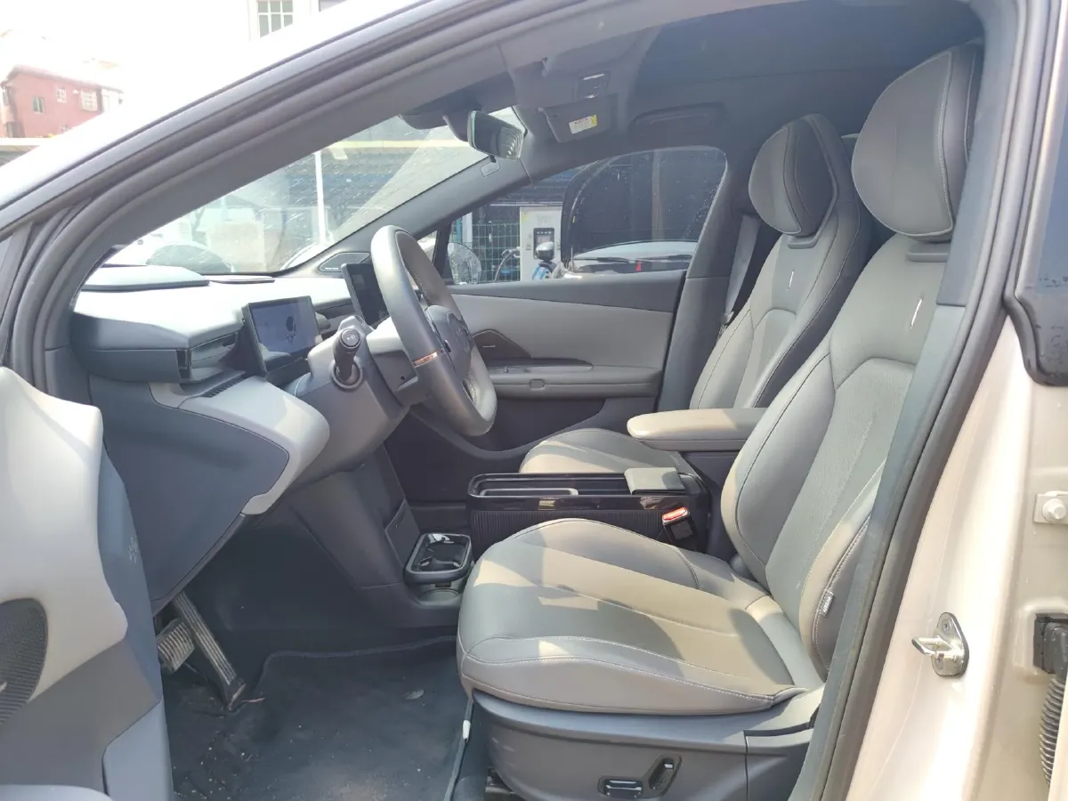 2025 Dongfeng Z9 2.0T 258HP L4 8AT,autocango,china used car exporter,china ev exporter,chinese used car exporter,chinese used ev exporter