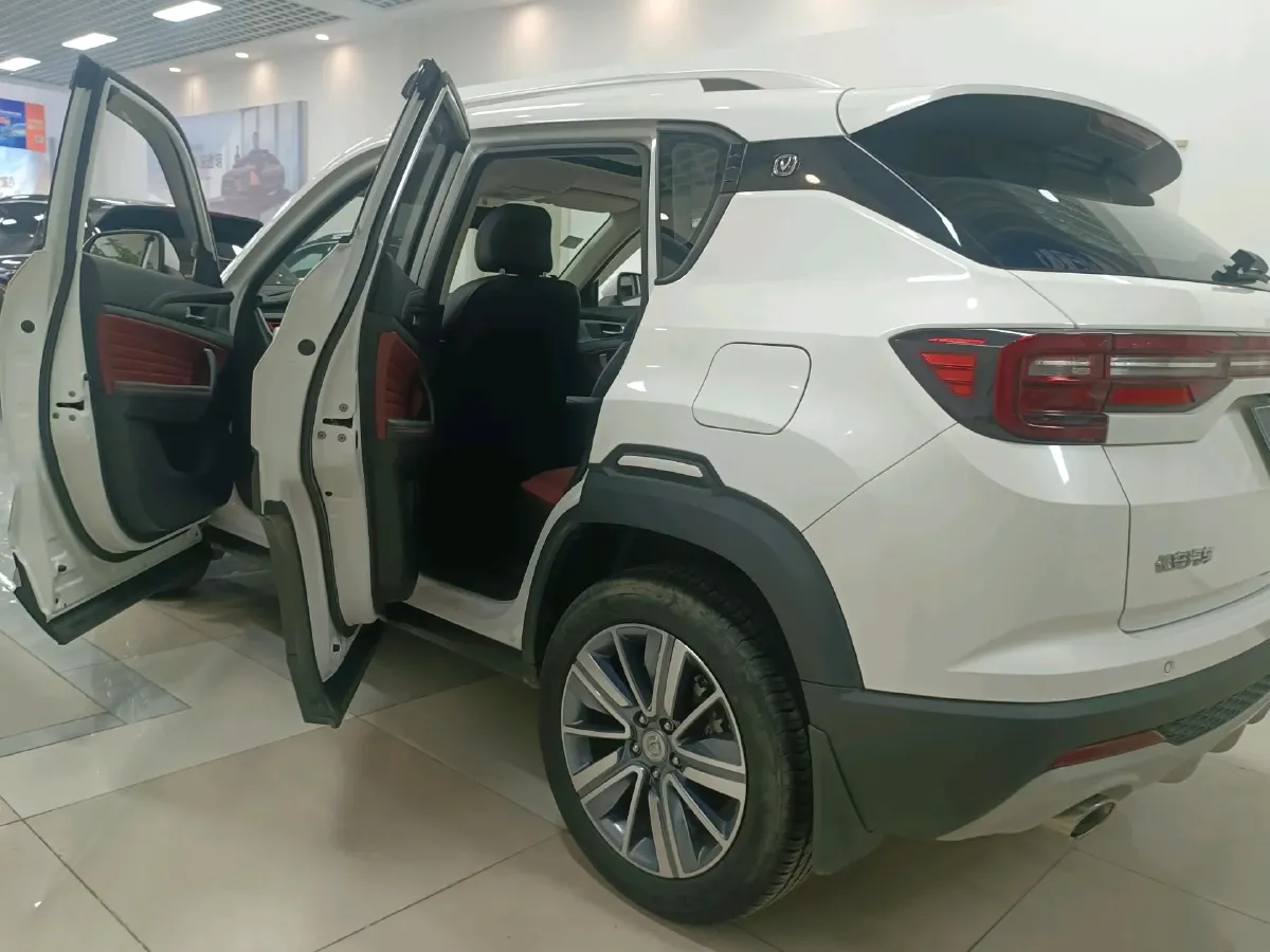2019 ChangAn CS35 Plus 1.4T 158HP L4 7DCT,autocango,china used car exporter,china ev exporter,chinese used car exporter,chinese used ev exporter
