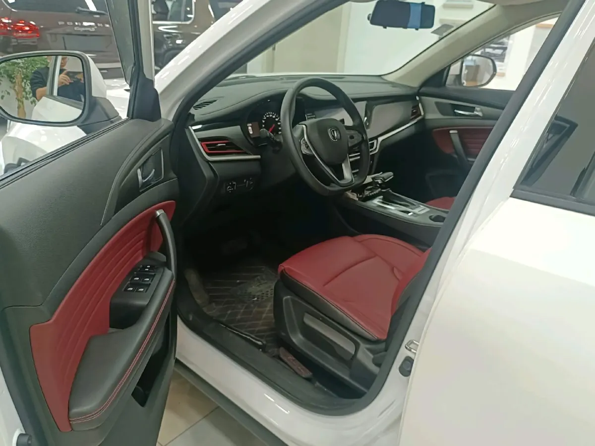 2019 ChangAn CS35 Plus 1.4T 158HP L4 7DCT,autocango,china used car exporter,china ev exporter,chinese used car exporter,chinese used ev exporter