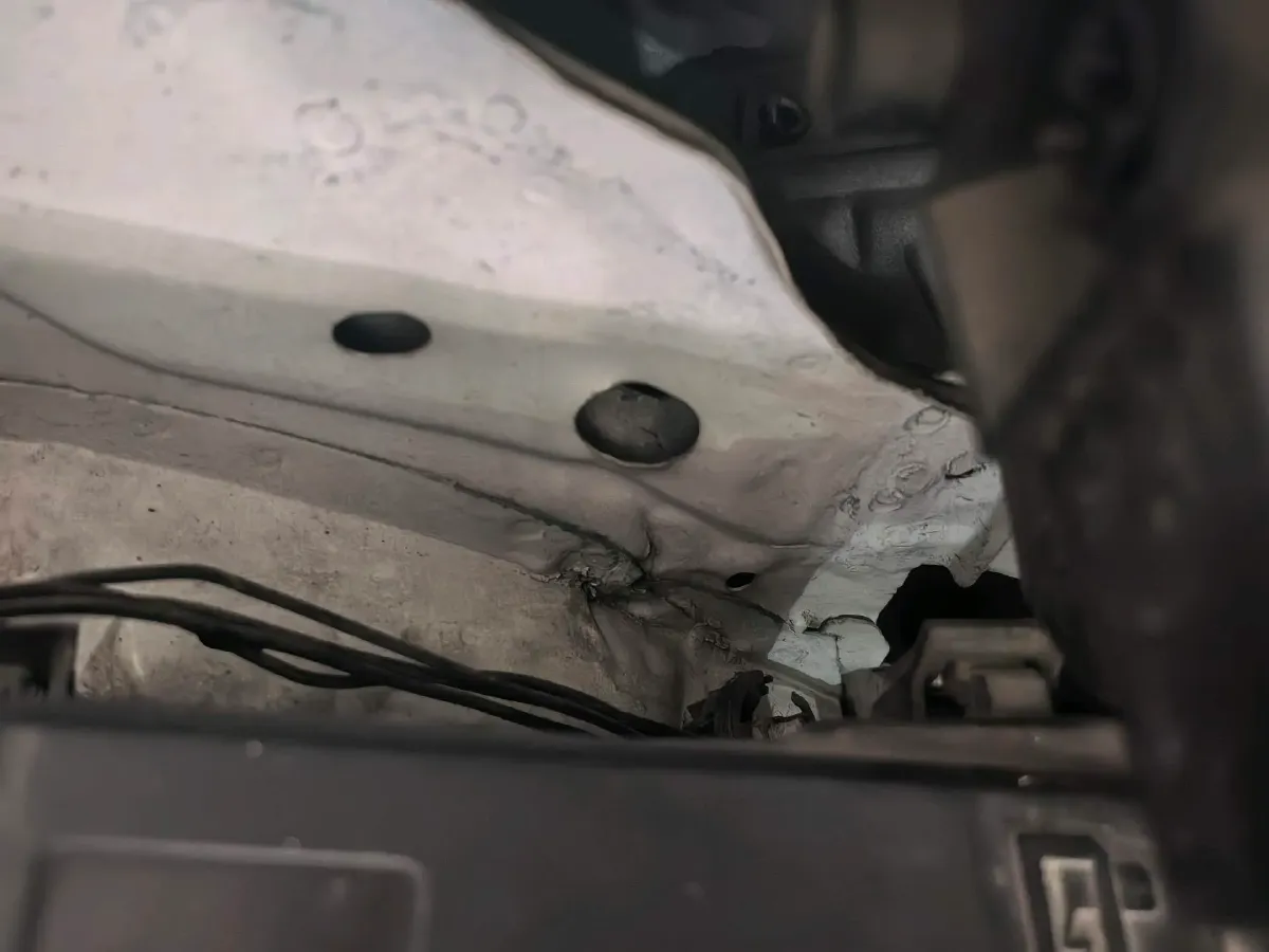 2017 Peugeot 5008 1.8T 204HP L4 6AT,autocango,china used car exporter,china ev exporter,chinese used car exporter,chinese used ev exporter