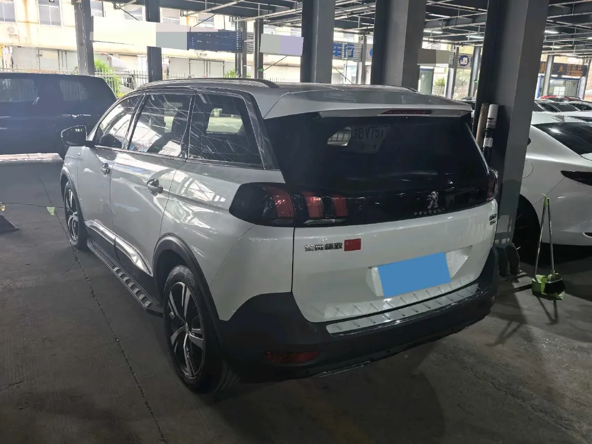 2017 Peugeot 5008 1.8T 204HP L4 6AT,autocango,china used car exporter,china ev exporter,chinese used car exporter,chinese used ev exporter