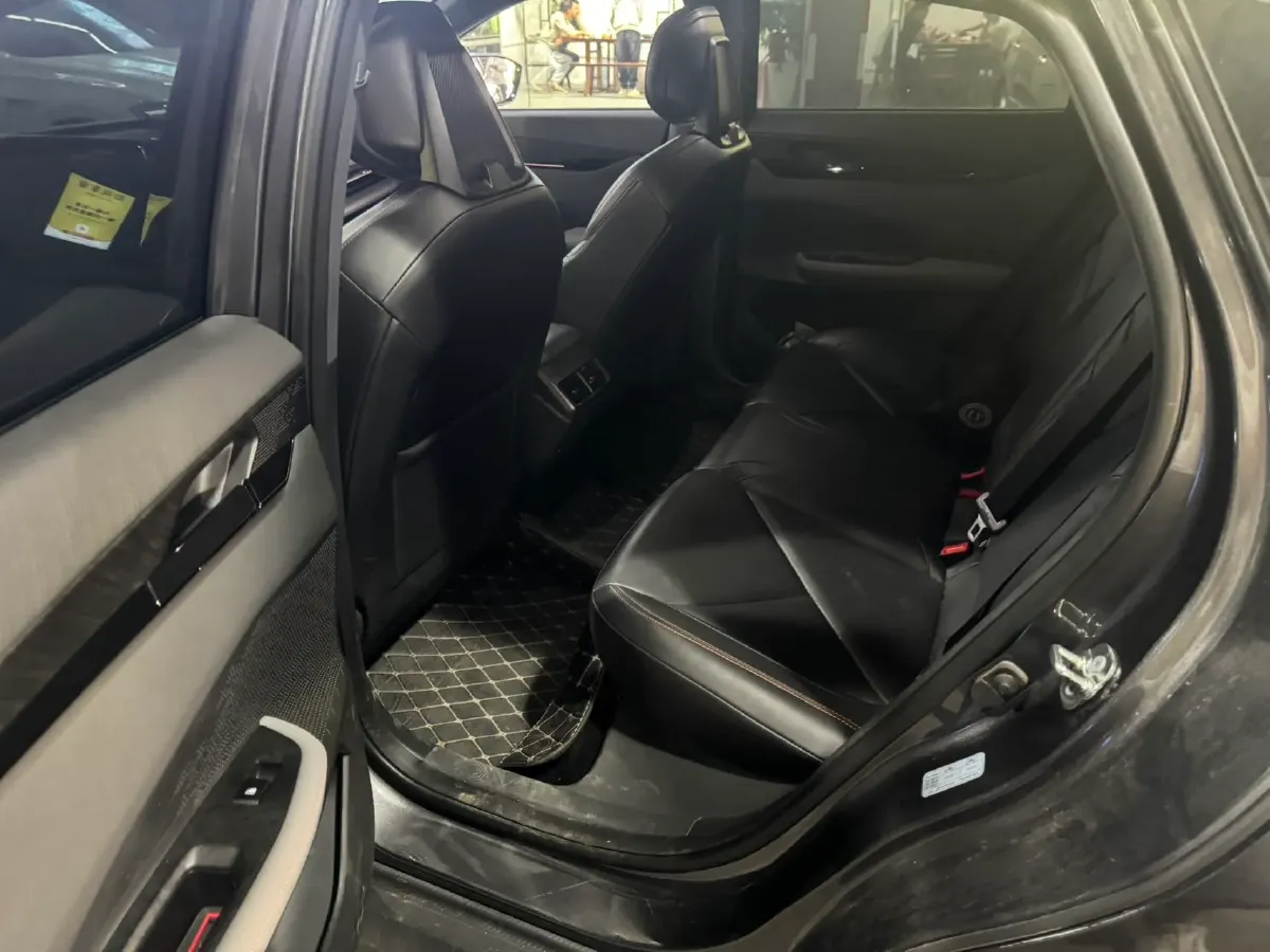 2022 ChangAn UNI-V 1.5T 188HP L4 7DCT,autocango,china used car exporter,china ev exporter,chinese used car exporter,chinese used ev exporter