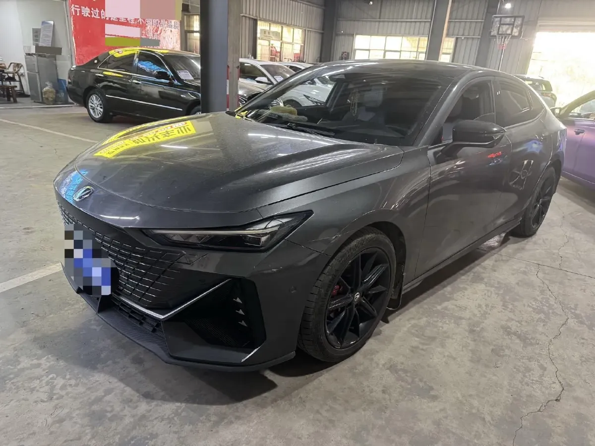 2022 ChangAn UNI-V 1.5T 188HP L4 7DCT,autocango,china used car exporter,china ev exporter,chinese used car exporter,chinese used ev exporter