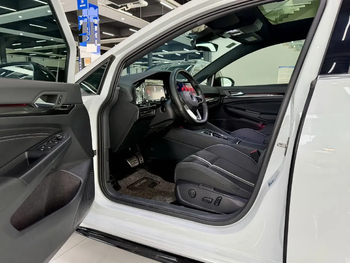 2023 Volkswagen Golf 1.4T 150HP L4 7DCT,autocango,china used car exporter,china ev exporter,chinese used car exporter,chinese used ev exporter