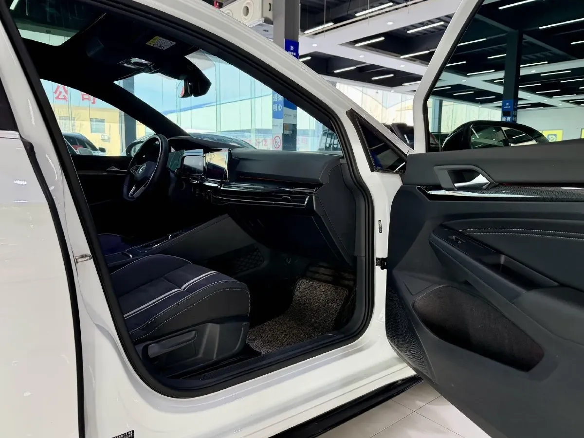 2023 Volkswagen Golf 1.4T 150HP L4 7DCT,autocango,china used car exporter,china ev exporter,chinese used car exporter,chinese used ev exporter