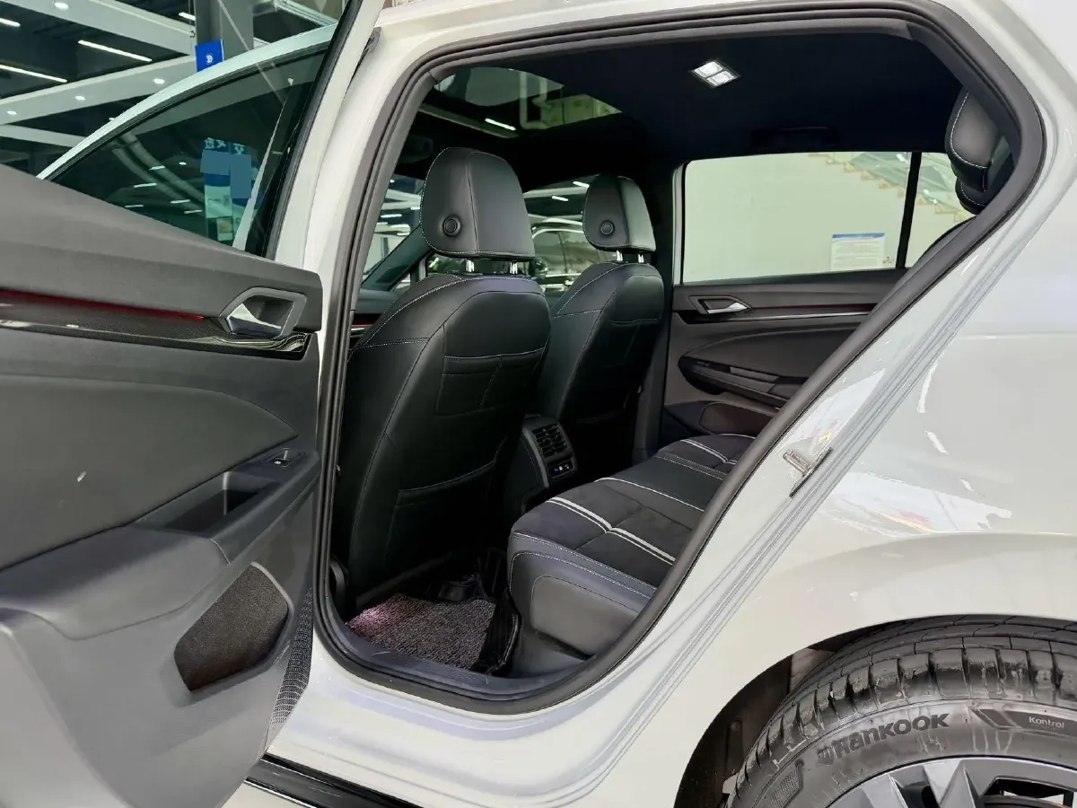 2023 Volkswagen Golf 1.4T 150HP L4 7DCT,autocango,china used car exporter,china ev exporter,chinese used car exporter,chinese used ev exporter