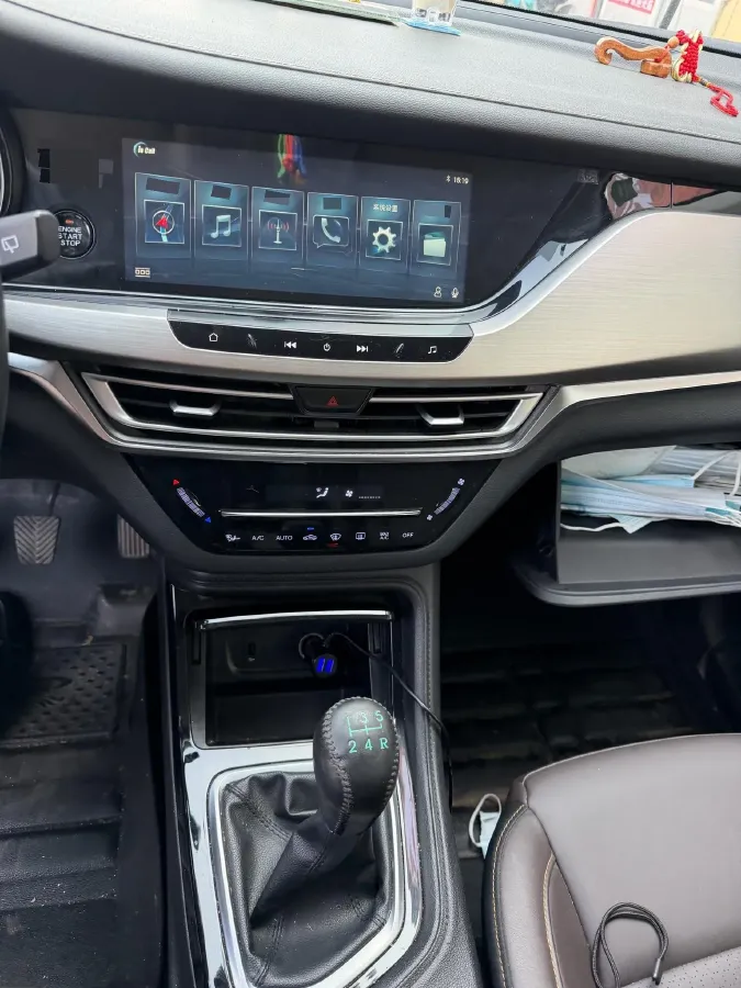 2019 ChangAn CS35 Plus 1.6L 128HP L4 5MT,autocango,china used car exporter,china ev exporter,chinese used car exporter,chinese used ev exporter