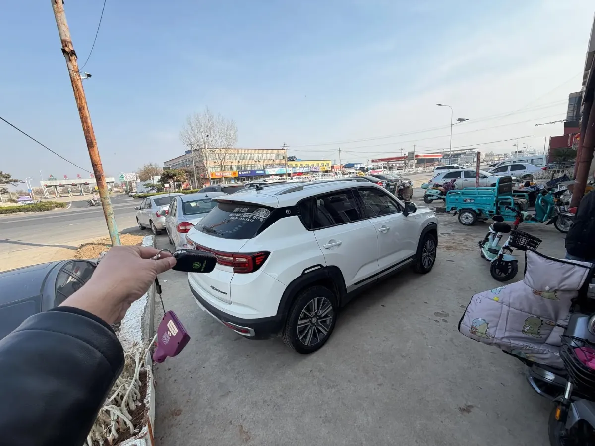 2019 ChangAn CS35 Plus 1.6L 128HP L4 5MT,autocango,china used car exporter,china ev exporter,chinese used car exporter,chinese used ev exporter