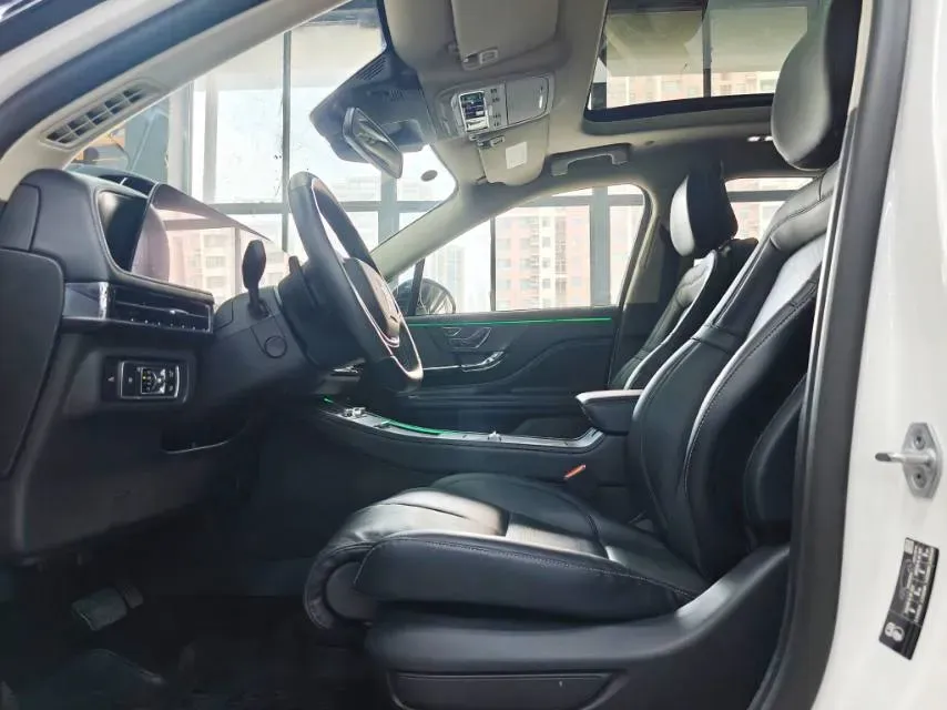 2024 Lincoln Corsair 2.0T 261HP L4 8AT,autocango,china used car exporter,china ev exporter,chinese used car exporter,chinese used ev exporter