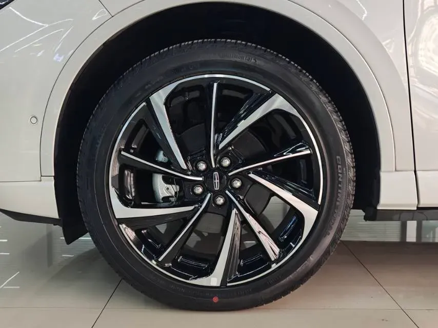 2024 Lincoln Corsair 2.0T 261HP L4 8AT,autocango,china used car exporter,china ev exporter,chinese used car exporter,chinese used ev exporter