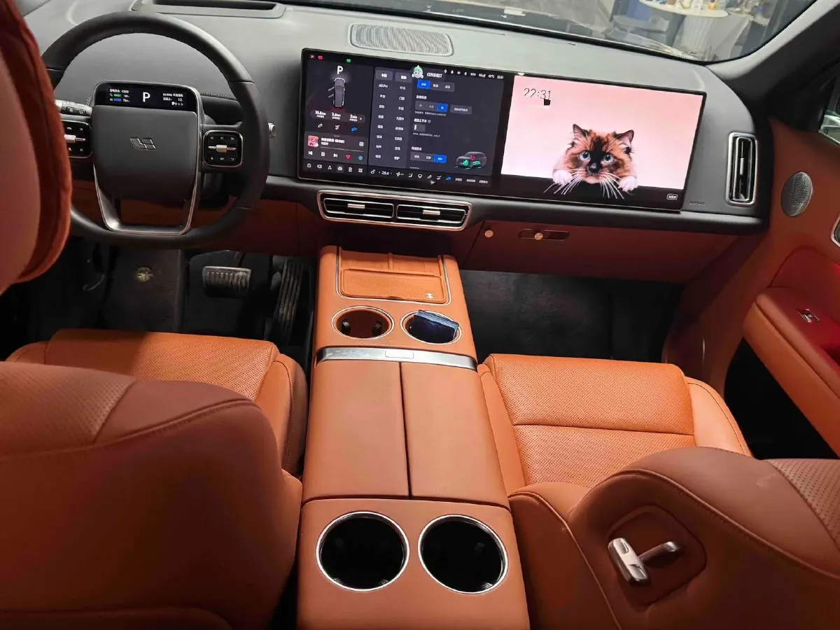 2024 Volvo S60 2.0T 197HP L4 7DCT,autocango,china used car exporter,china ev exporter,chinese used car exporter,chinese used ev exporter