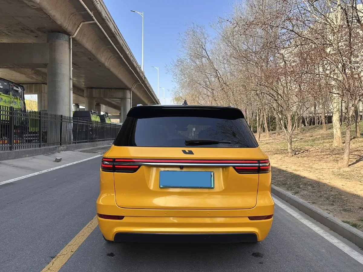 2020 Li ONE Range Extended 131HP REEV 40.5KWH,autocango,china used car exporter,china ev exporter,chinese used car exporter,chinese used ev exporter