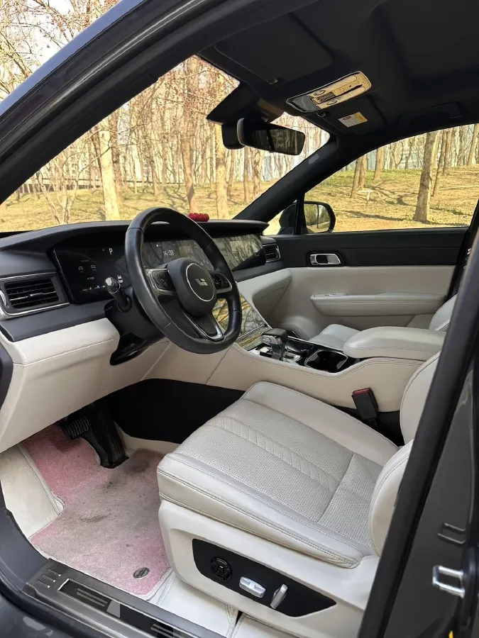 2020 Li ONE Range Extended 131HP REEV 40.5KWH,autocango,china used car exporter,china ev exporter,chinese used car exporter,chinese used ev exporter