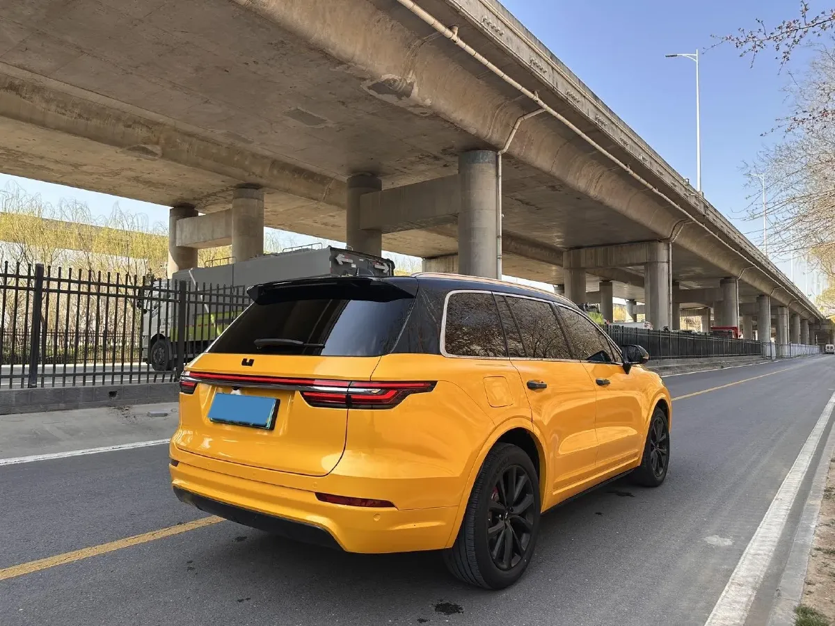2020 Li ONE Range Extended 131HP REEV 40.5KWH,autocango,china used car exporter,china ev exporter,chinese used car exporter,chinese used ev exporter