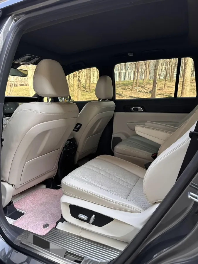 2020 Li ONE Range Extended 131HP REEV 40.5KWH,autocango,china used car exporter,china ev exporter,chinese used car exporter,chinese used ev exporter