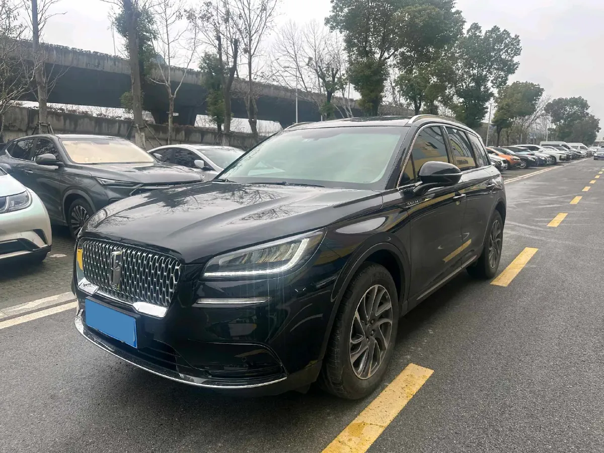 2022 Lincoln Corsair 2.0T 245HP L4 8AT,autocango,china used car exporter,china ev exporter,chinese used car exporter,chinese used ev exporter