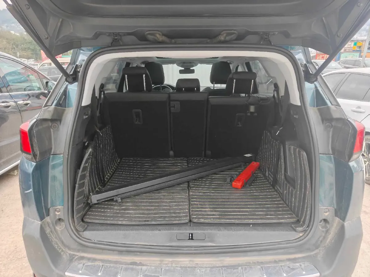 2017 Peugeot 5008 1.6T 167HP L4 6AT,autocango,china used car exporter,china ev exporter,chinese used car exporter,chinese used ev exporter