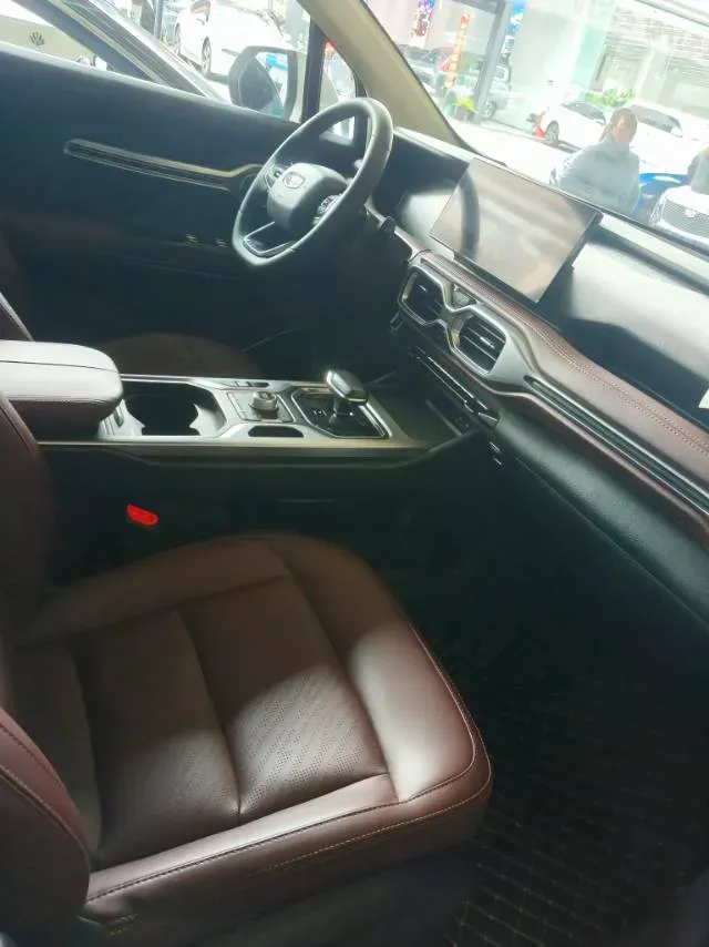 2022 Geely Okavango 1.8T 184HP L4 7DCT,autocango,china used car exporter,china ev exporter,chinese used car exporter,chinese used ev exporter