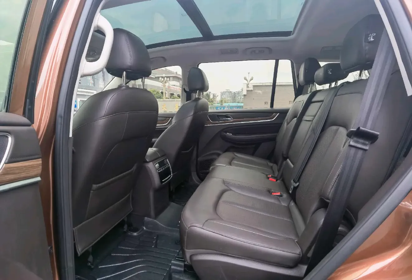 2018 Roewe RX5 2.0T 220HP L4 6DCT,autocango,china used car exporter,china ev exporter,chinese used car exporter,chinese used ev exporter