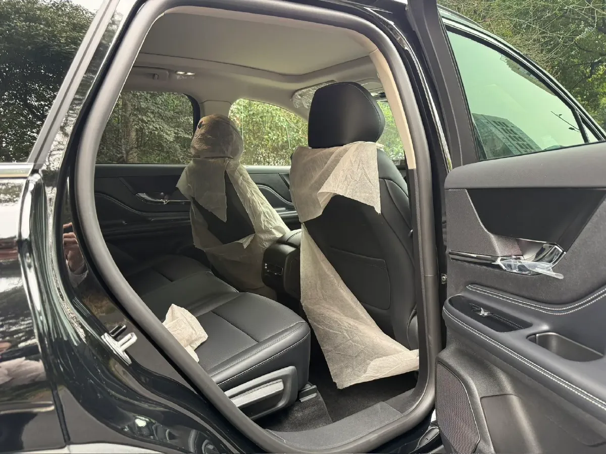 2025 Lincoln Corsair 2.0T 261HP L4 8AT,autocango,china used car exporter,china ev exporter,chinese used car exporter,chinese used ev exporter