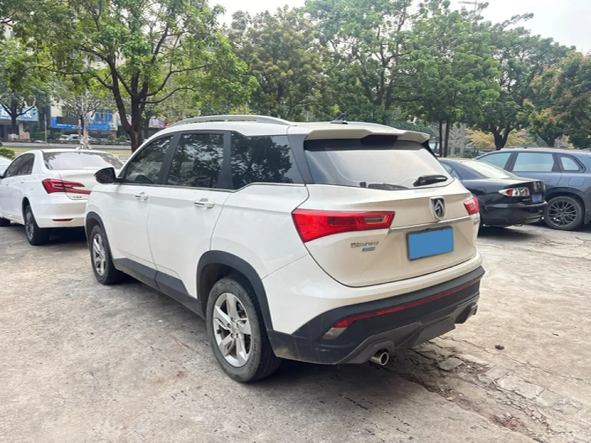 2019 BaoJun 530 1.5T 147HP L4 CVT,autocango,china used car exporter,china ev exporter,chinese used car exporter,chinese used ev exporter
